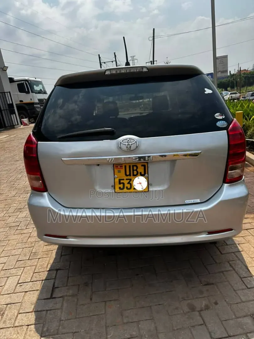 Toyota Wish 2007 Silver