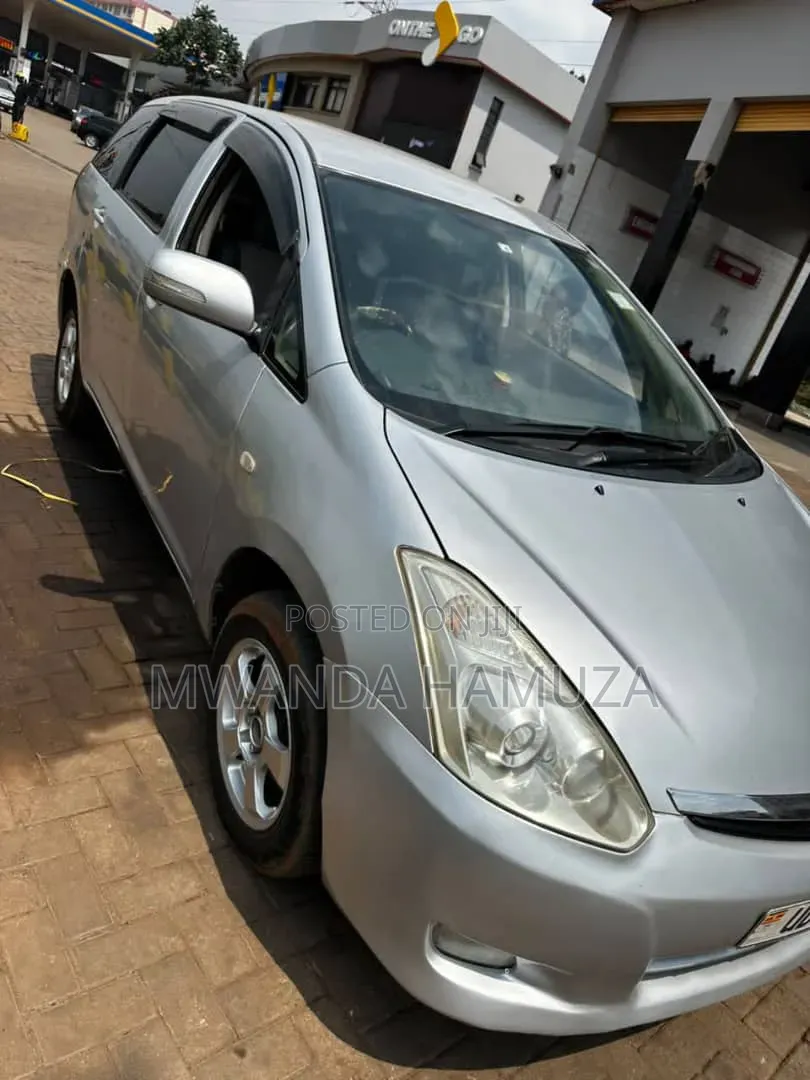 Toyota Wish 2007 Silver