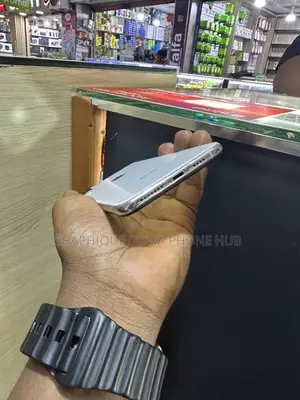 Apple iPhone XS Max 64 GB White