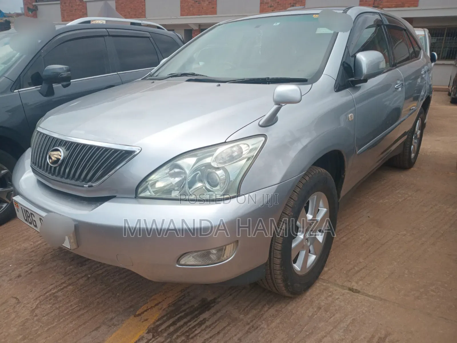 Toyota Harrier 2010 Silver