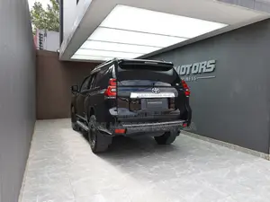 Toyota Land Cruiser Prado 2.8 2017 Black
