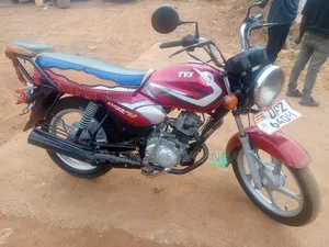 TVS HLX 125 2023 Red