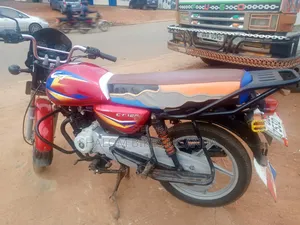 Bajaj CT 125X 2023 Red