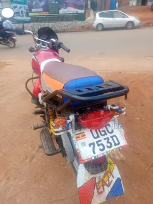 Bajaj CT 125X 2023 Red