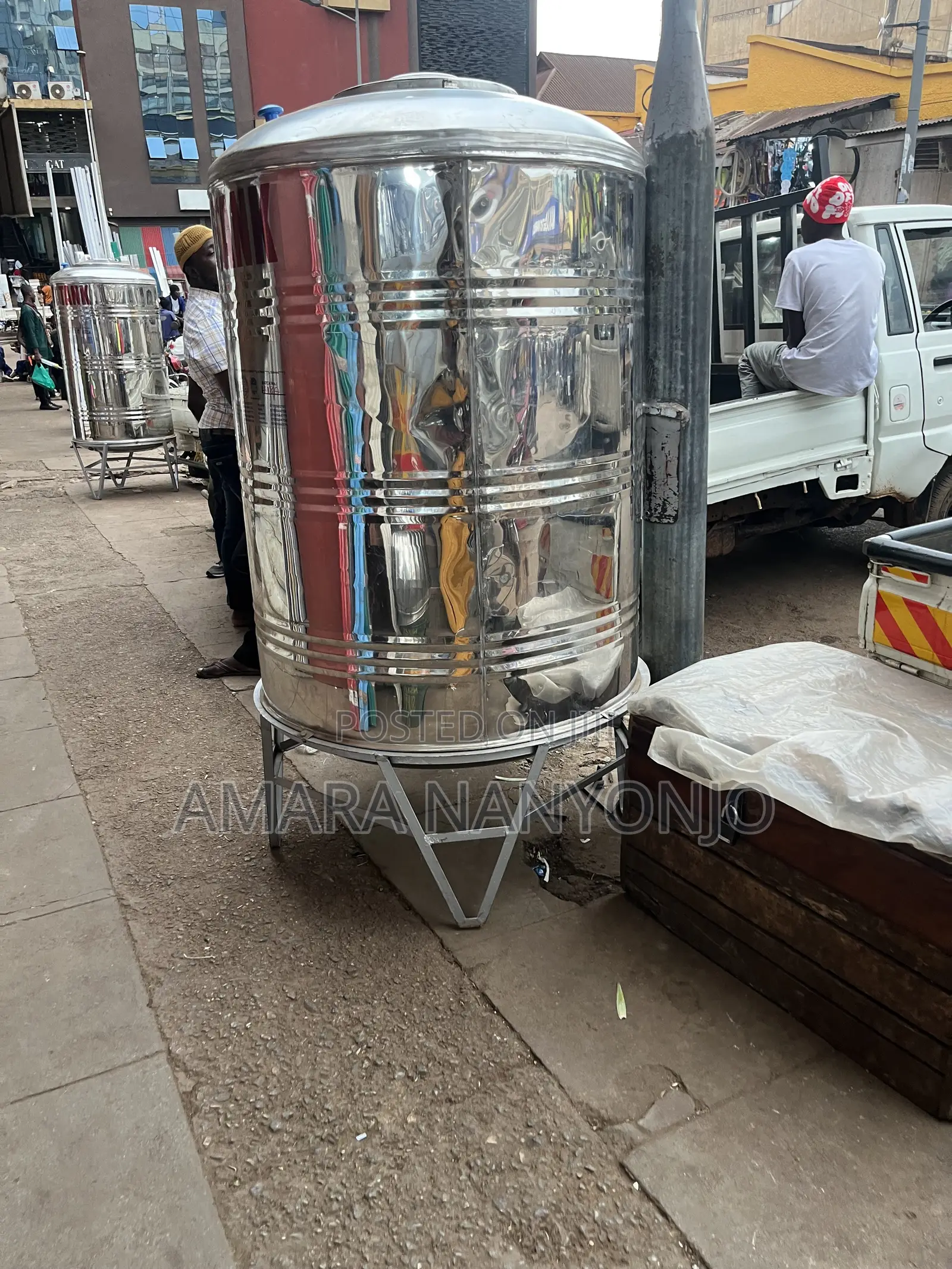 Vertical Stainless Steel Water Storage Tank(1000ls)