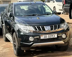 Mitsubishi L200 Double Cab 2.4 154hp 4WD 2019 Black