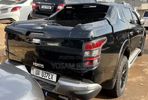 Mitsubishi L200 Double Cab 2.4 154hp 4WD 2019 Black
