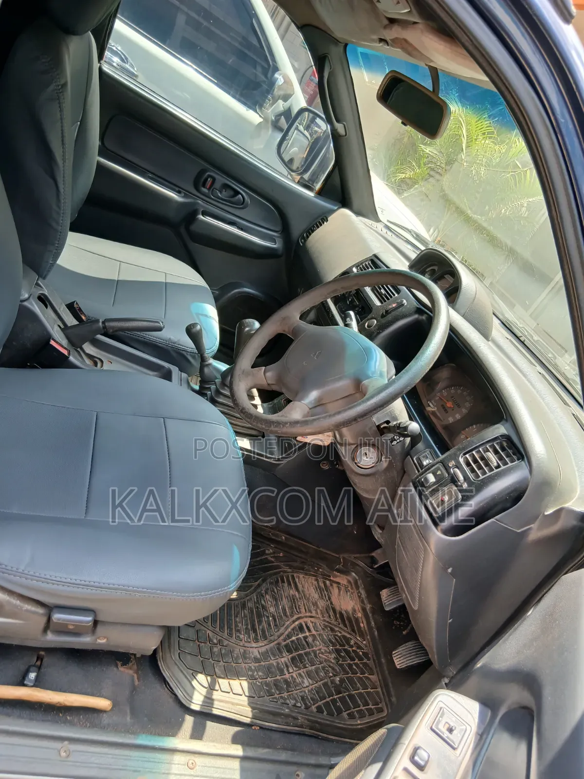 Mitsubishi L200 2002 Blue