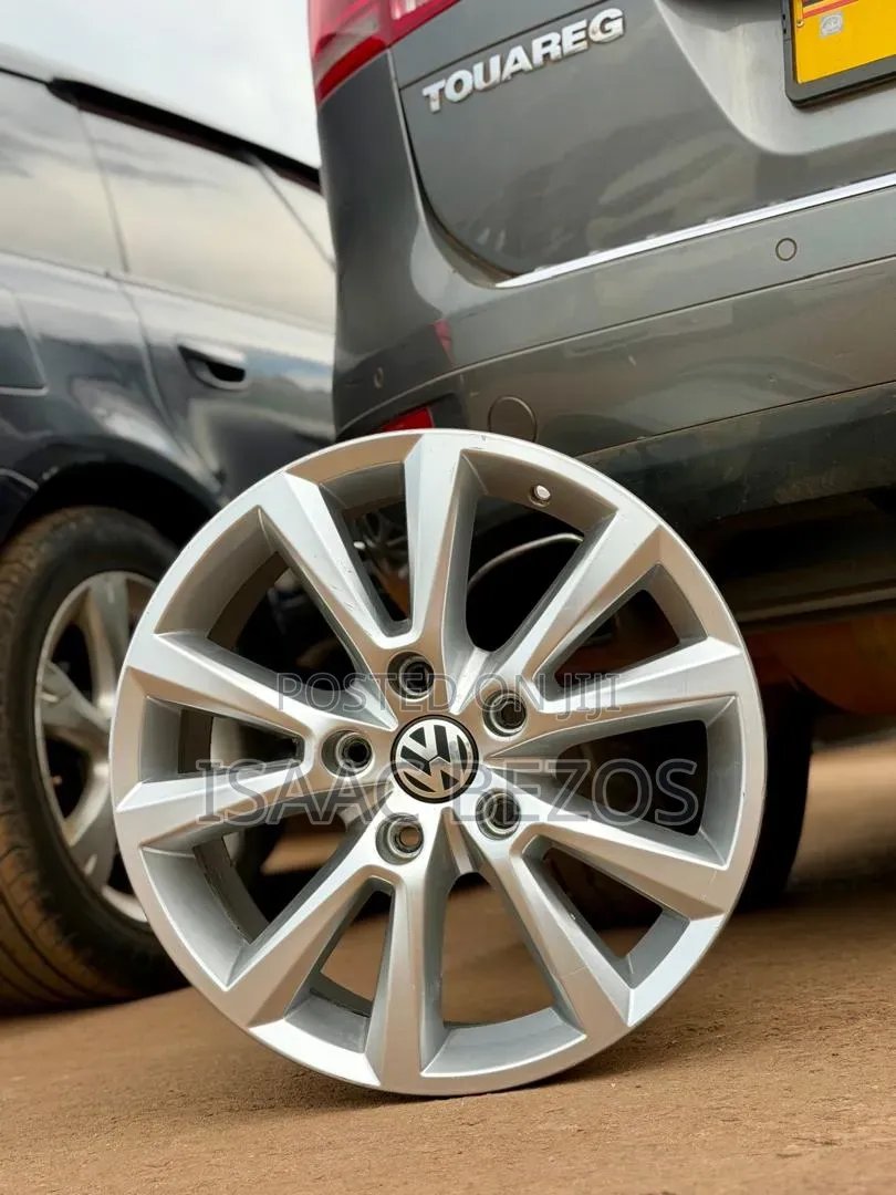 Volkswagen Tourege Size 18