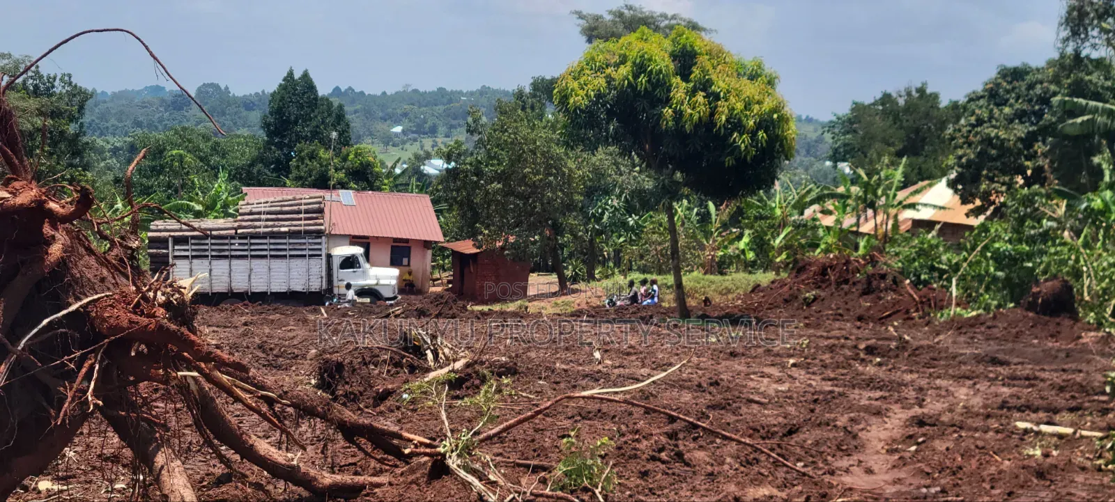 12 Namayumba Roadside Titled Plots