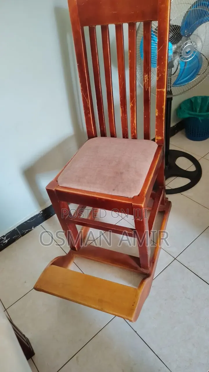 6 Seats Dinning Table