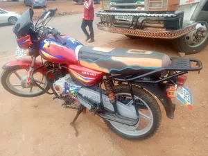 Bajaj CT 125X 2023 Red