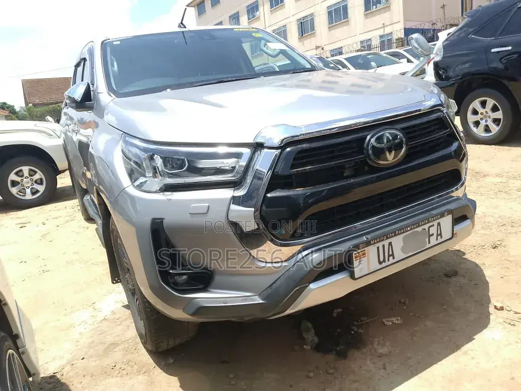 Toyota Hilux Revo Double Cab Deisel 2.4 AWD 2020 Silver