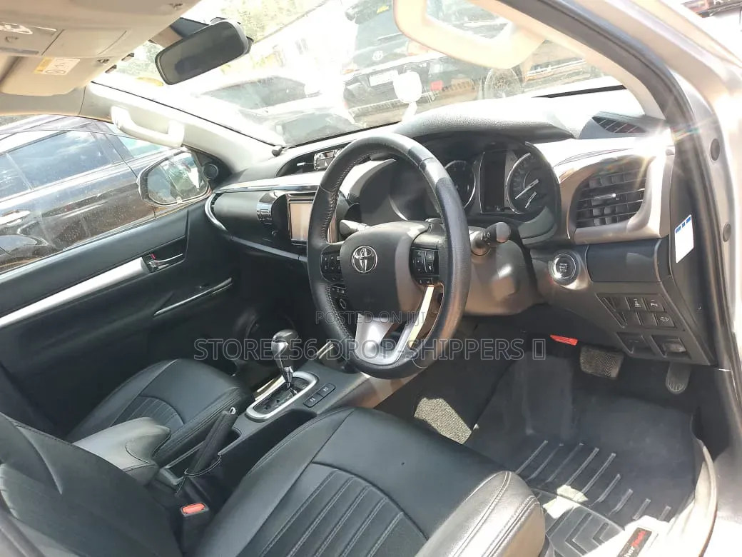 Toyota Hilux Revo Double Cab Deisel 2.4 AWD 2020 Silver