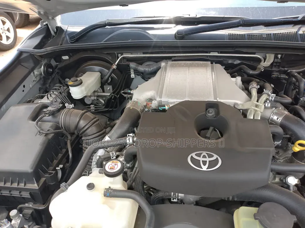Toyota Hilux Revo Double Cab Deisel 2.4 AWD 2020 Silver