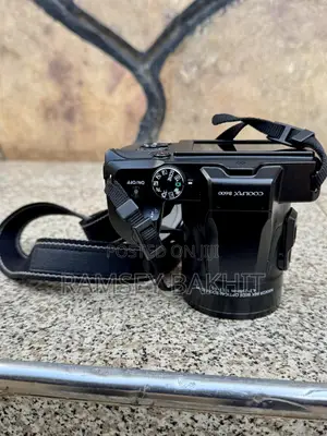 Nikon B600 With 18-55mm Lens