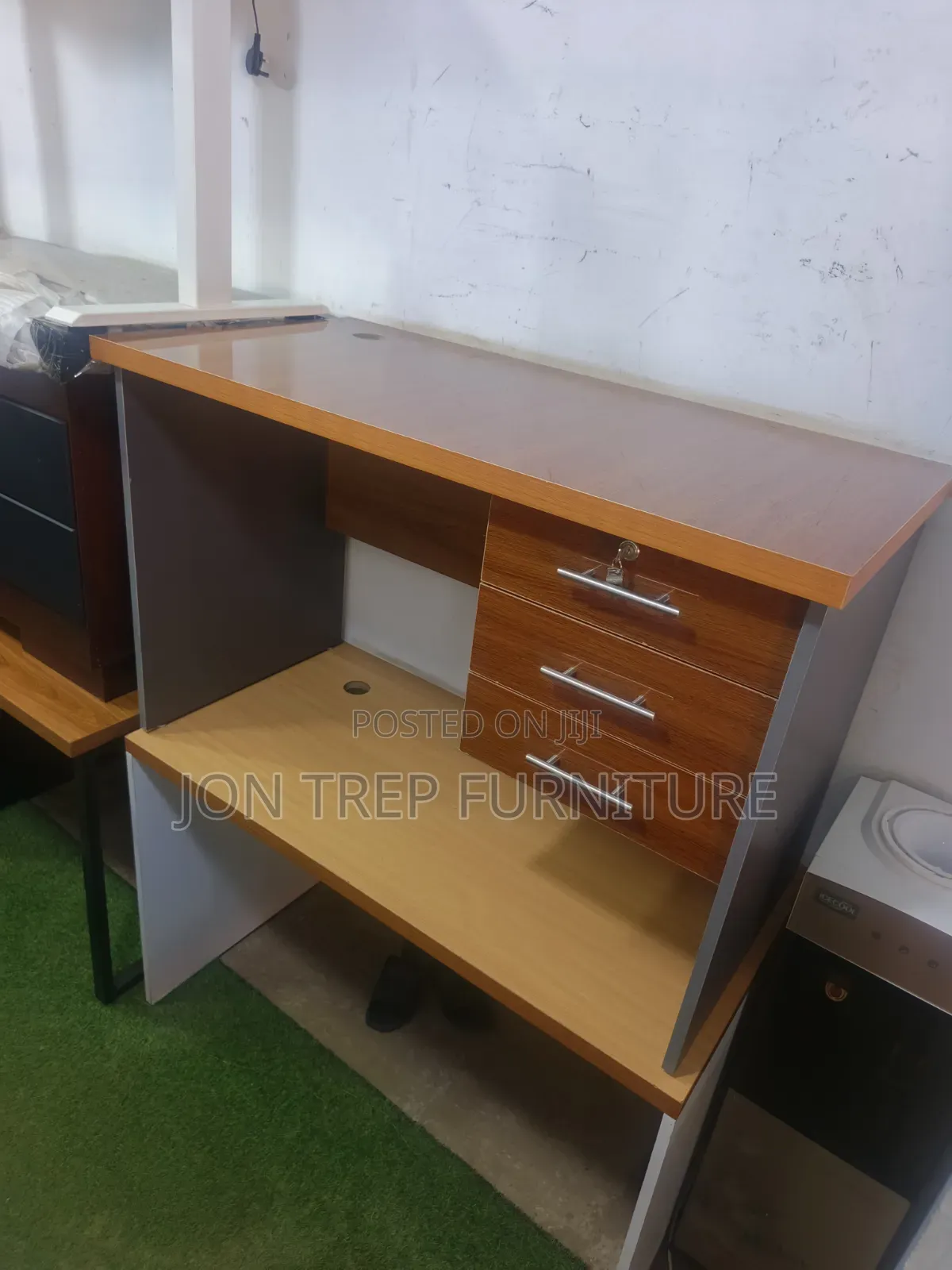 Center Table Grass