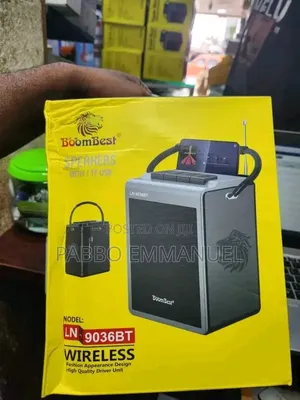 Boom Speaker With a Phone Holdee