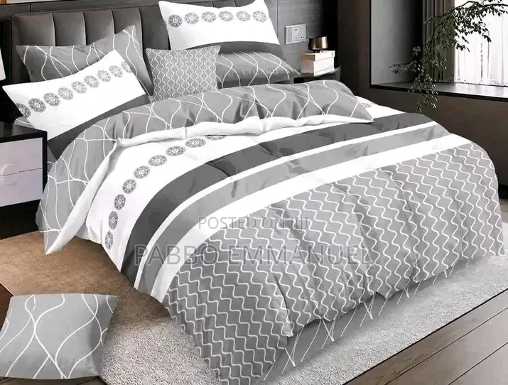 Pom-Pom. Laced Duvets