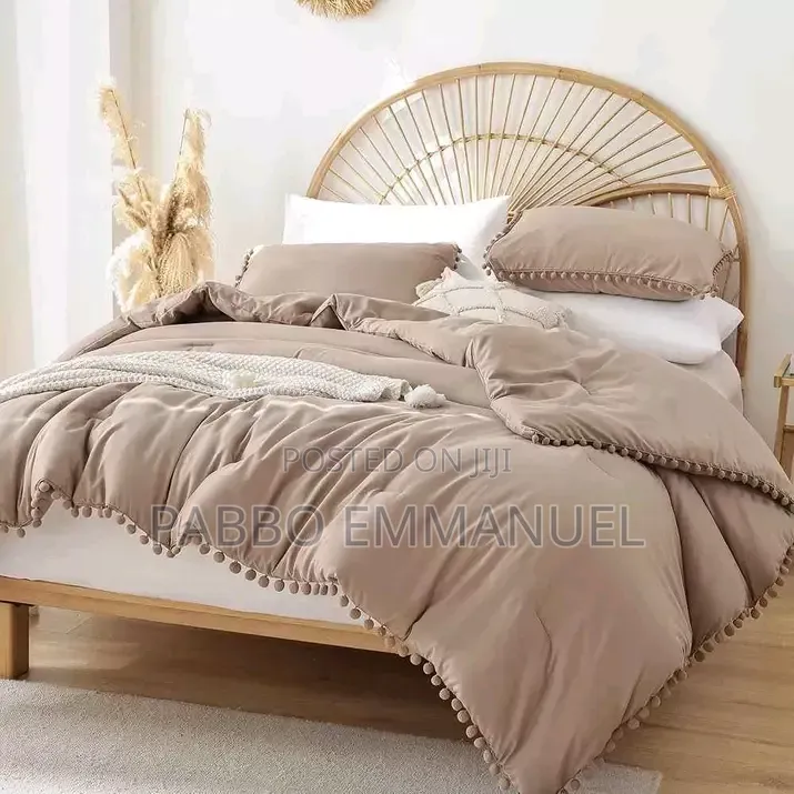 Pom-Pom. Laced Duvets