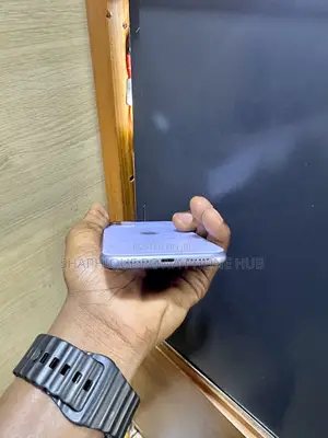 Apple iPhone 11 64 GB Purple