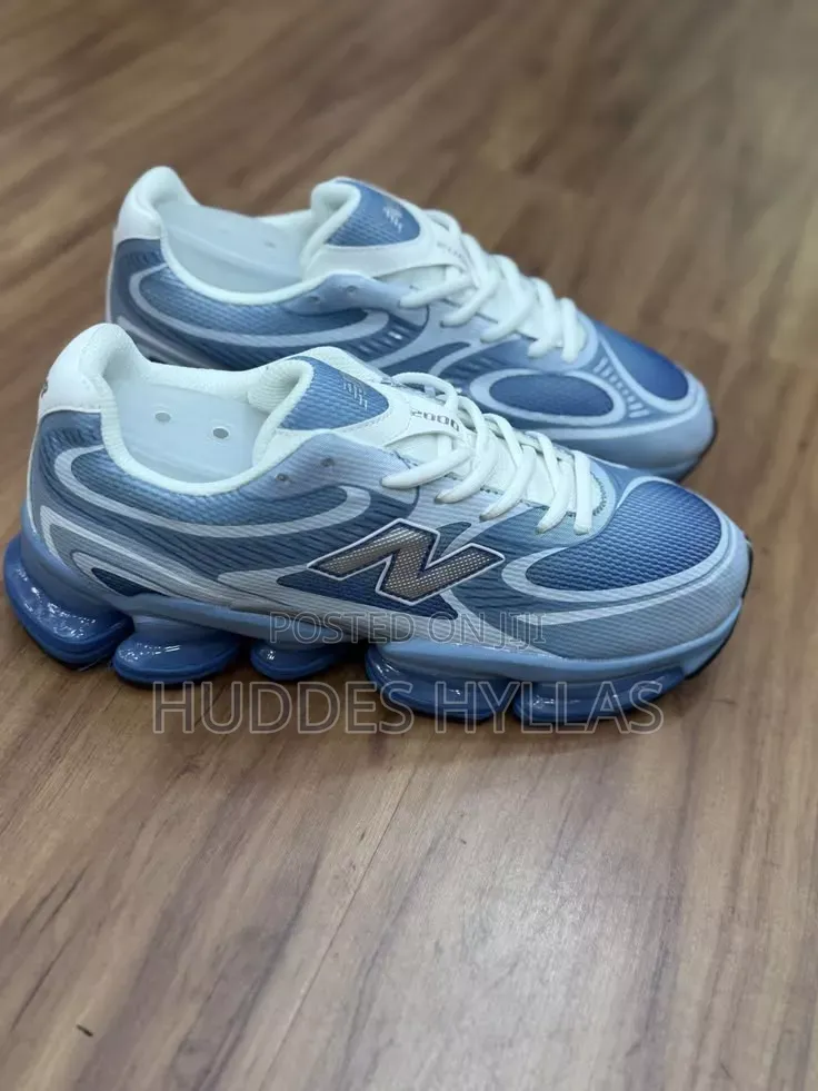 New Balance 2000
