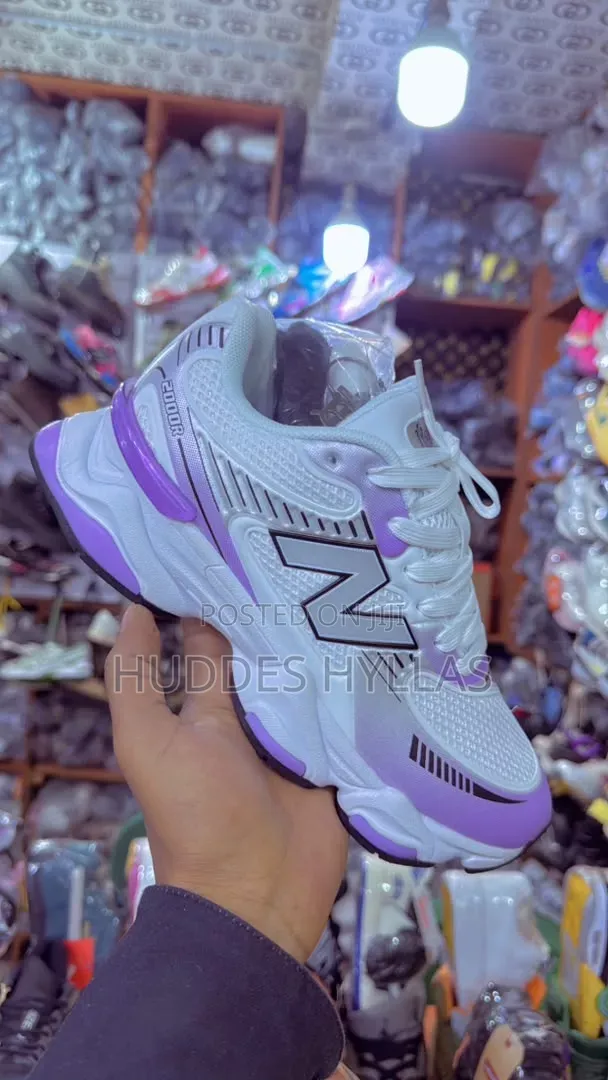 New Balance 2000
