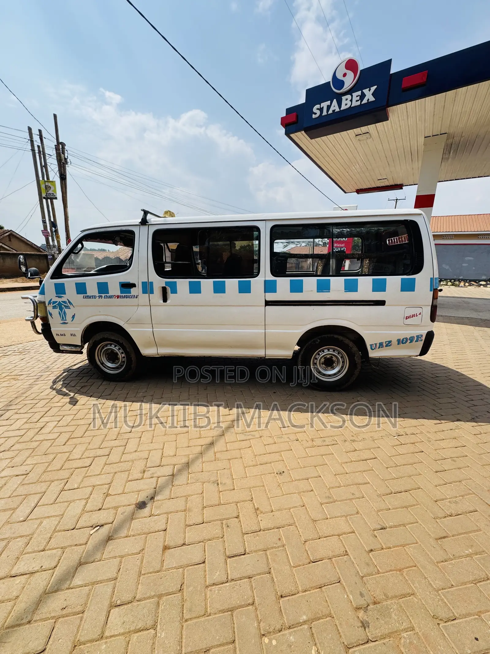 Toyota HiAce 2003 White