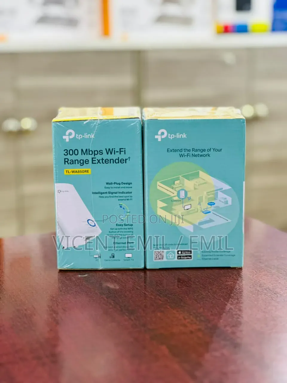 TP-Link TL-WA850RE N300 Wi-Fi Range Extender 01