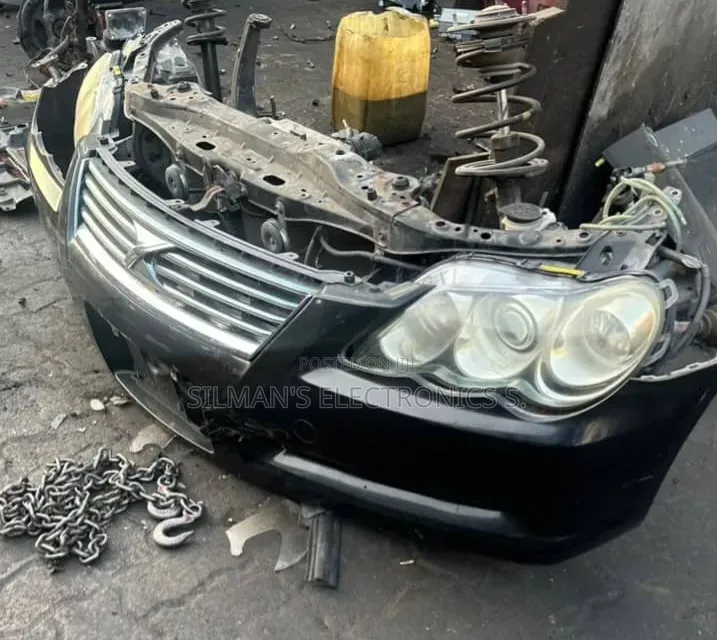 Toyota Mark X Nose Cut