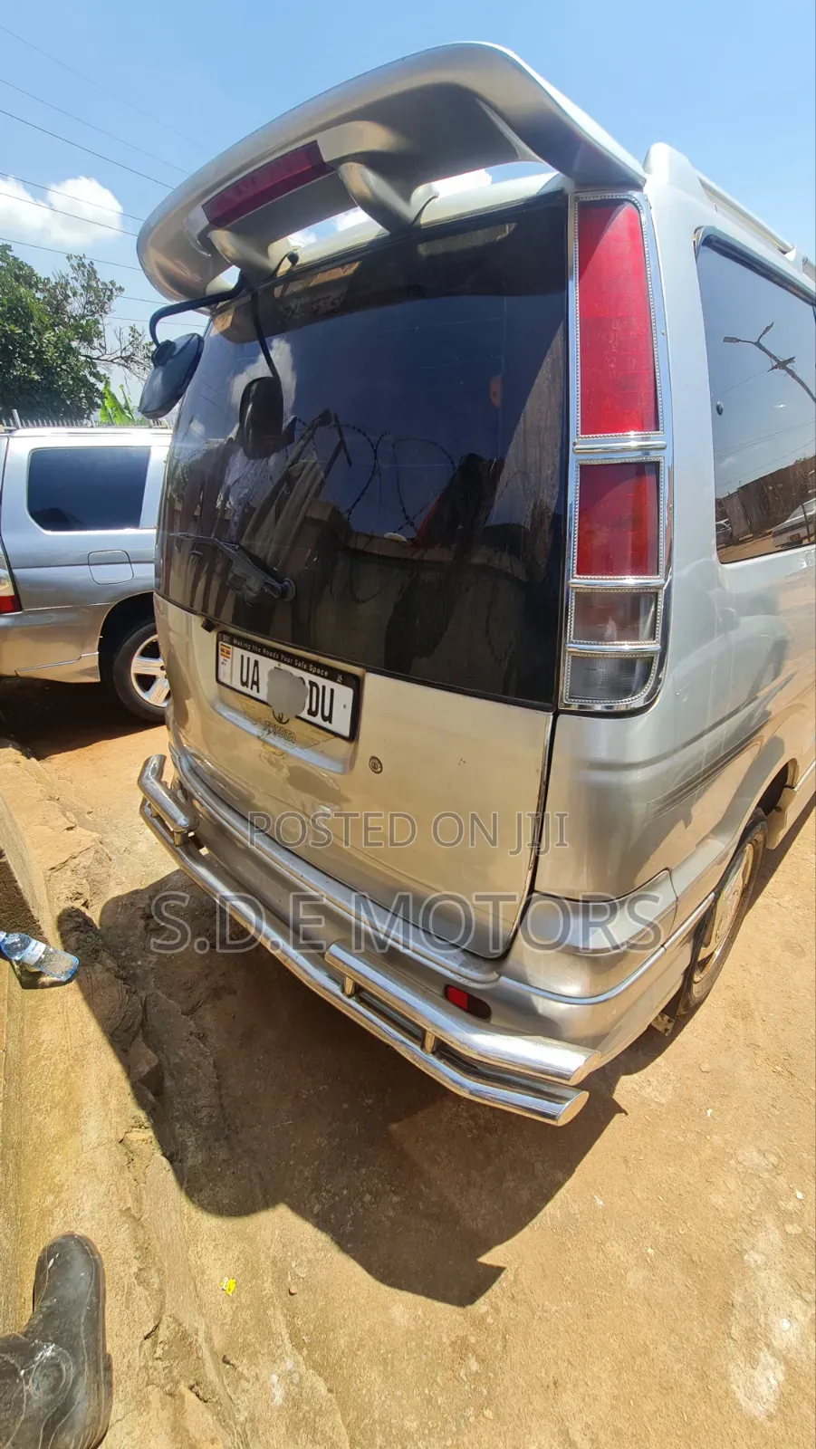 Toyota Noah 2.0 AWD (8 Seater) 2005 Silver