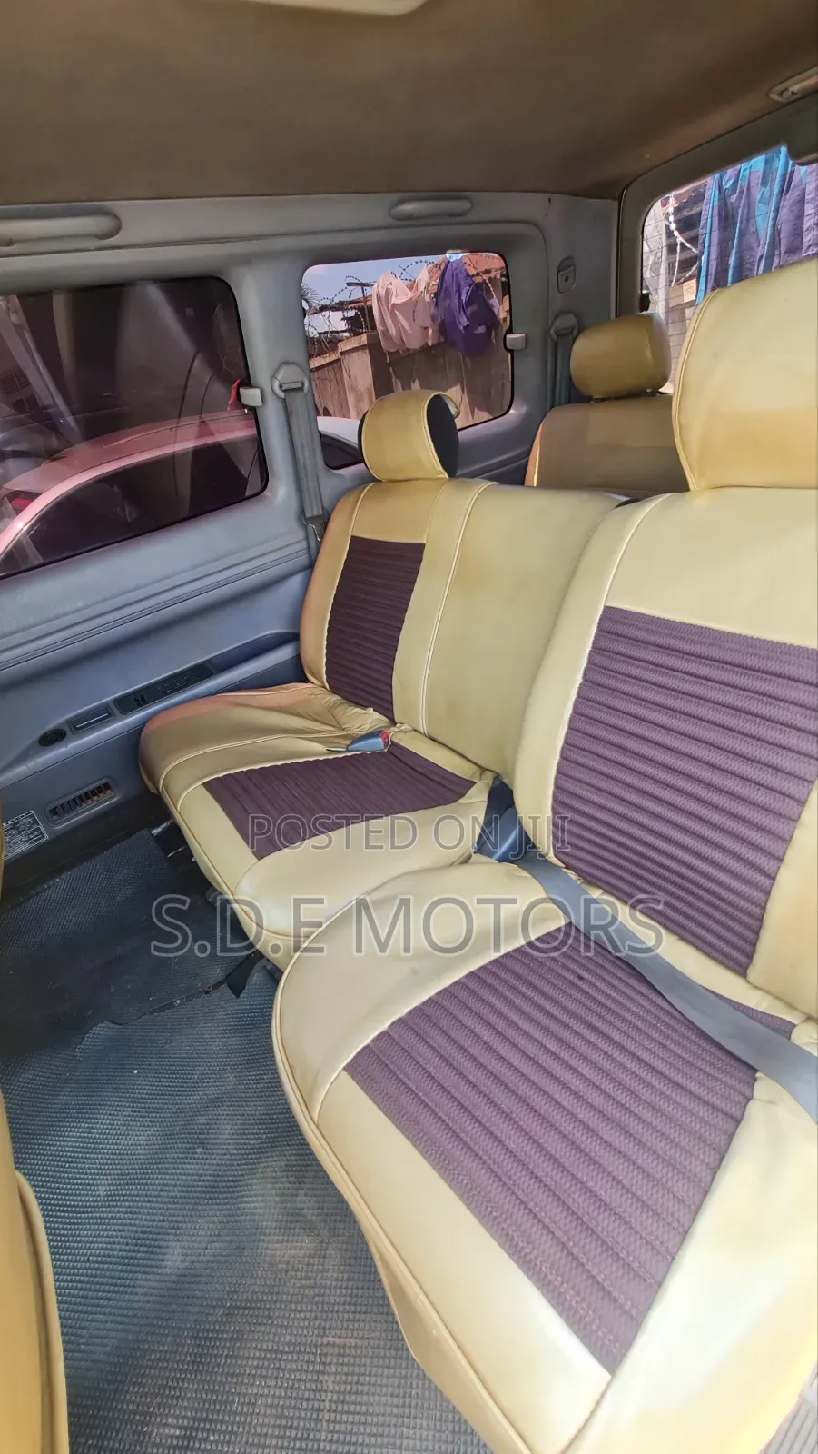 Toyota Noah 2.0 AWD (8 Seater) 2005 Silver