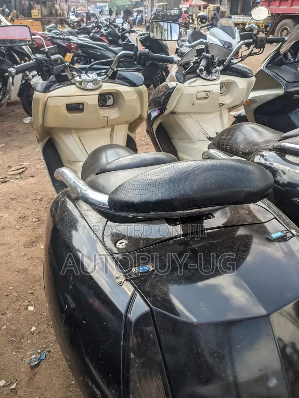 Yamaha 2010 Brown