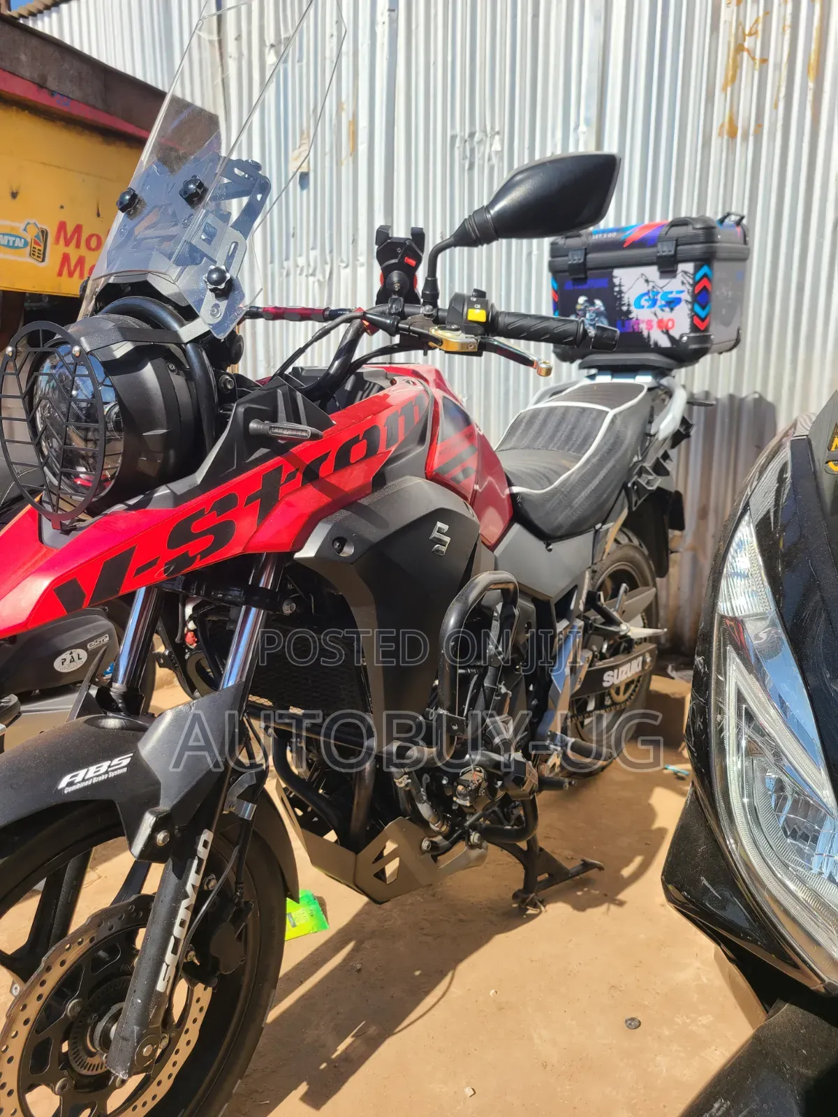 Suzuki V-Strom 2018 Red