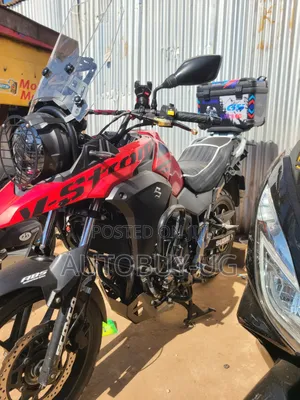 Suzuki V-Strom 2018 Red