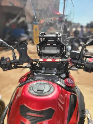 Suzuki V-Strom 2018 Red