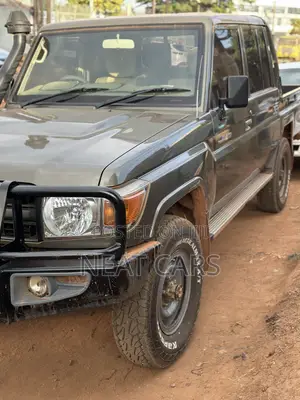 Toyota Land Cruiser Prado 2019 Green
