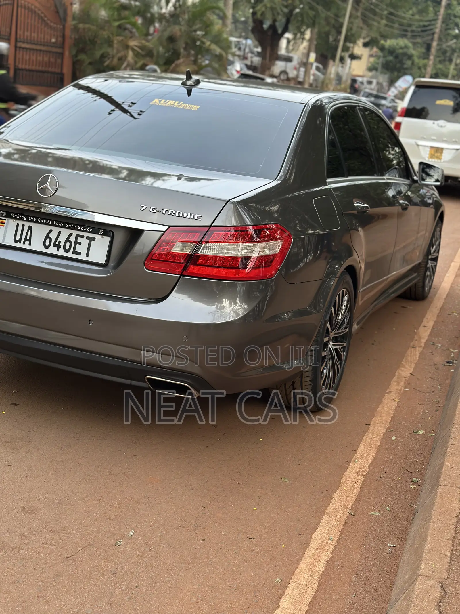 Mercedes-Benz E250 2012 Gold