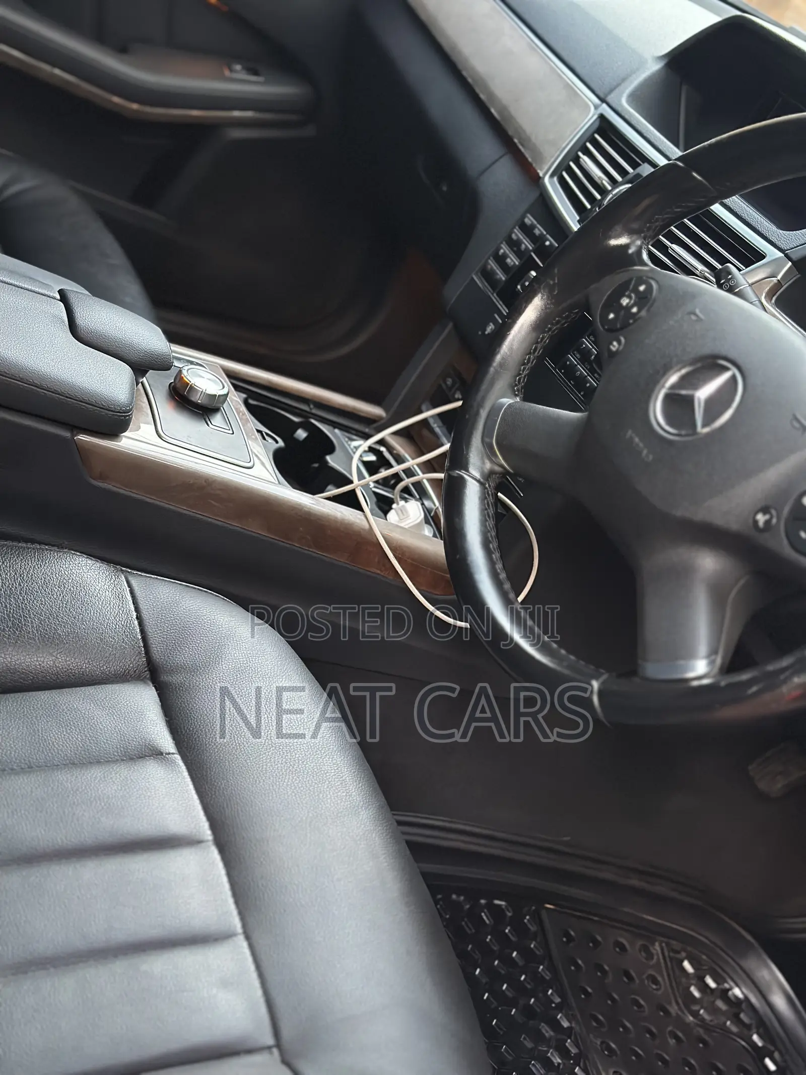 Mercedes-Benz E250 2012 Gold
