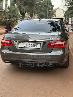 Mercedes-Benz E250 2012 Gold