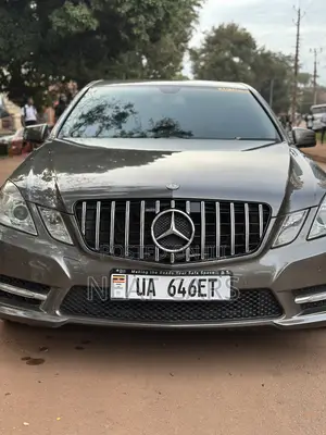 Mercedes-Benz E250 2012 Gold