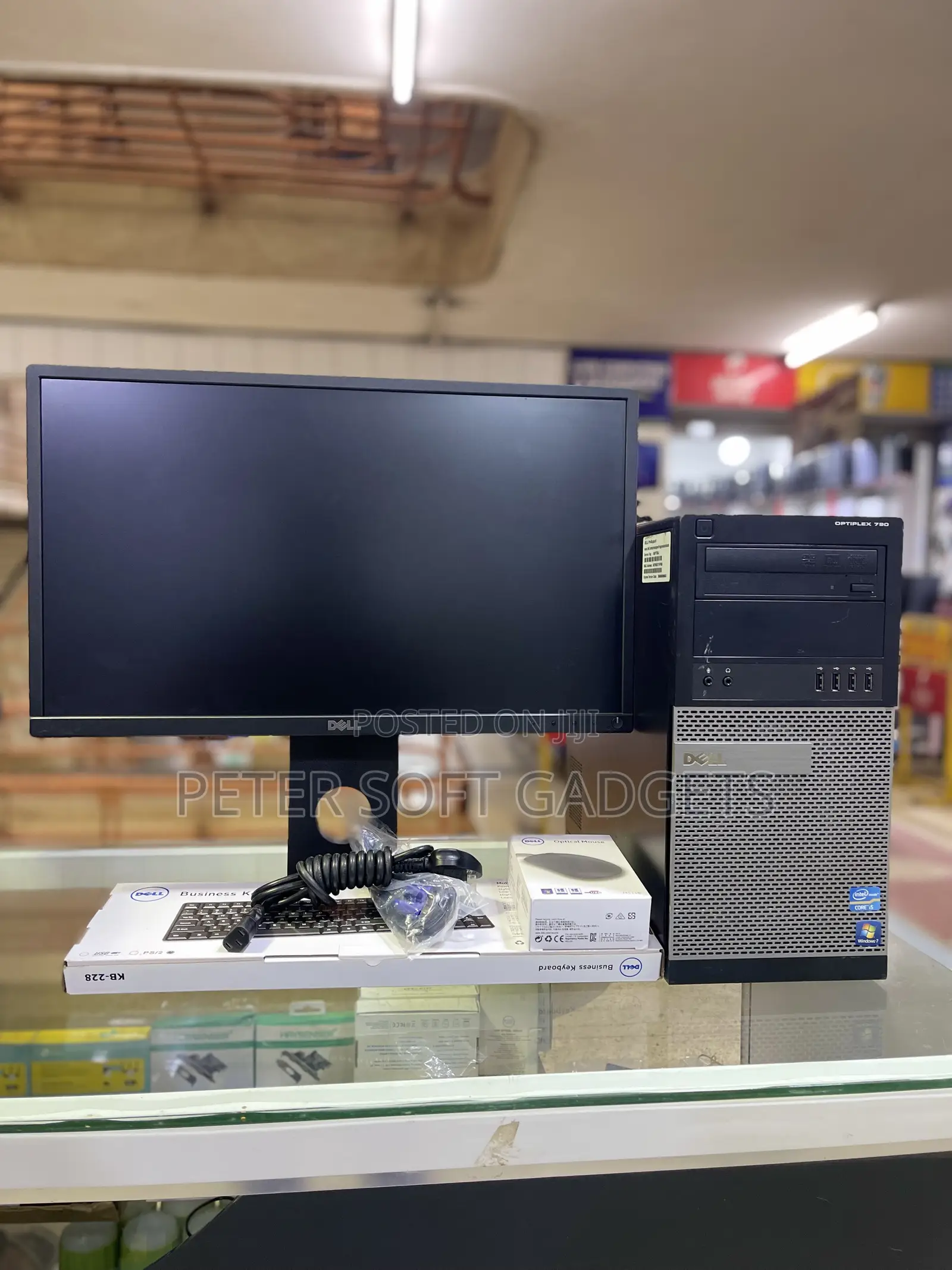 Desktop Computer Dell OptiPlex 790 4GB Intel Core i5 HDD 500GB