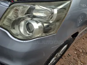 Toyota Noah 2011 Silver