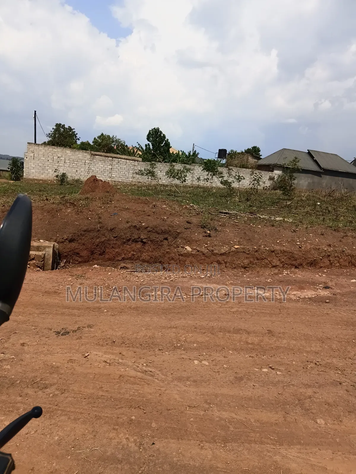 Kiti Kira Executive Plots on Sale