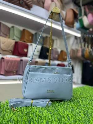 Bailee Shoulder Bag With a Gold-Tone Brand Log