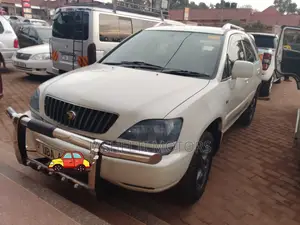 Toyota Harrier 1998 White