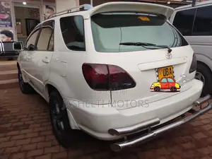 Toyota Harrier 1998 White