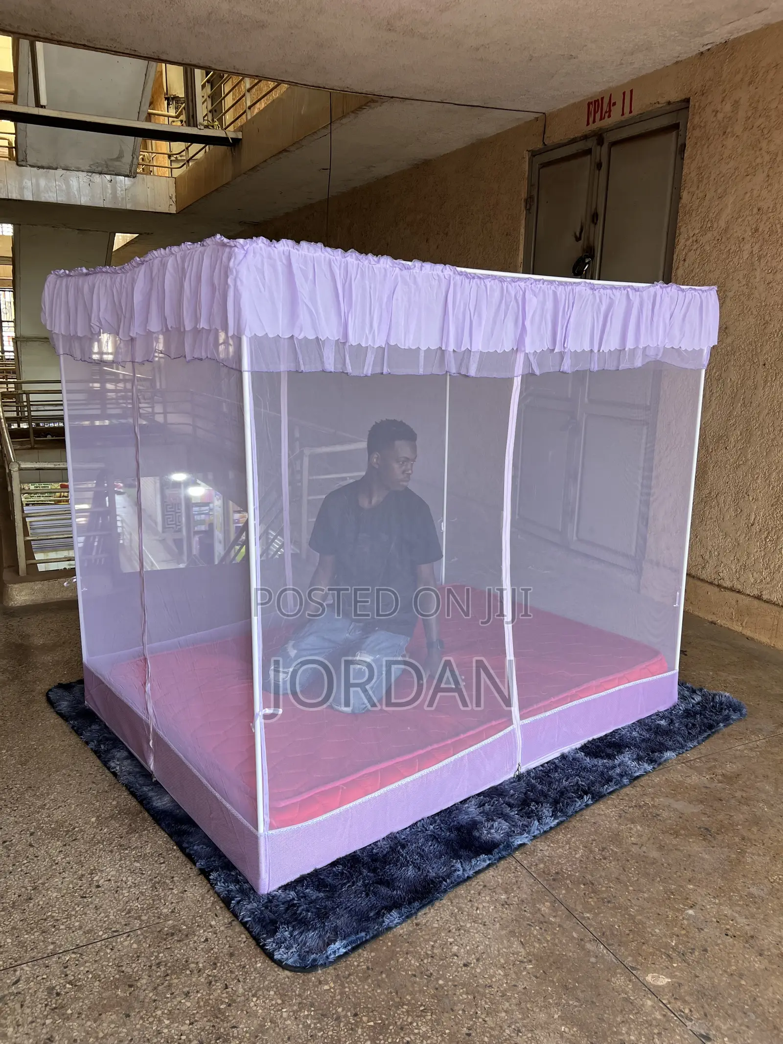 Boxed Zip Net