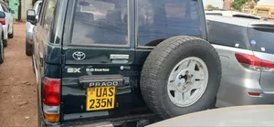 Toyota Land Cruiser Prado 2000 Green