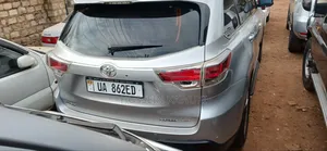 Toyota Kluger 2014 Silver